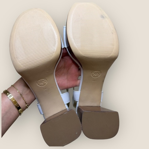 Michael Kors Berkley Leather Block-Heel Sandals – White, Size 9M (NWOB) - Picture 8 of 10